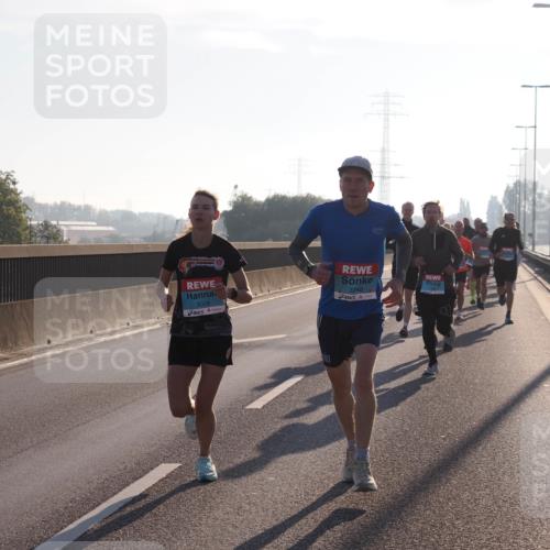 03.10.2025 - Köhlbrandbrückenlauf Fabian Wolf http://msf.ph/oto/8996446 03.10.2025 09:13:02 Position 3 3008, 3248 meine-sportfotos.de