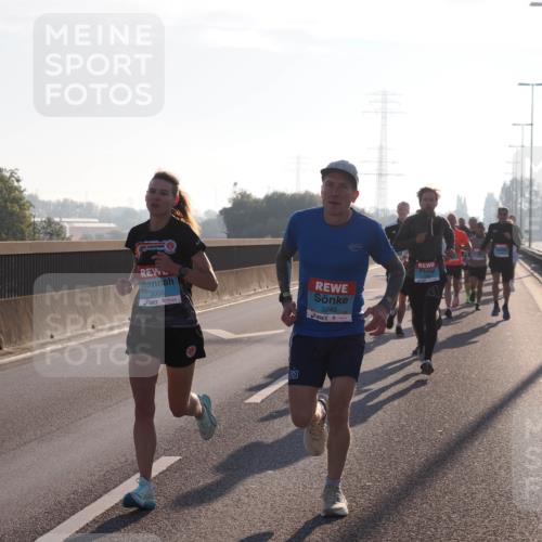 03.10.2025 - Köhlbrandbrückenlauf Fabian Wolf http://msf.ph/oto/8996451 03.10.2025 09:13:02 Position 3 3008, 3248 meine-sportfotos.de
