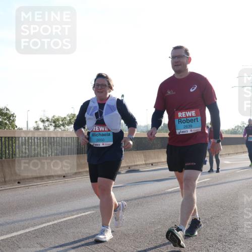 03.10.2025 - Köhlbrandbrückenlauf Luisa Fischer http://msf.ph/oto/8996456 03.10.2025 10:28:46 Position 3 2650, 2639 meine-sportfotos.de