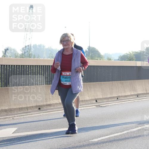 03.10.2025 - Köhlbrandbrückenlauf Luisa Fischer http://msf.ph/oto/8996466 03.10.2025 10:28:49 Position 3 2653, 3575 meine-sportfotos.de