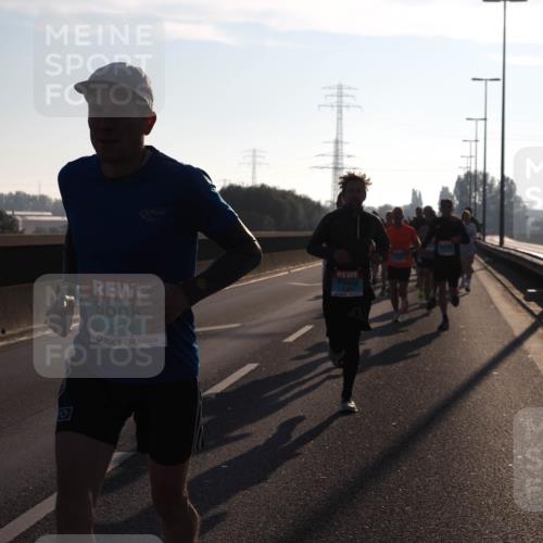 03.10.2025 - Köhlbrandbrückenlauf Fabian Wolf http://msf.ph/oto/8996470 03.10.2025 09:13:03 Position 3 3248 meine-sportfotos.de