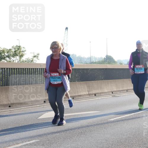 03.10.2025 - Köhlbrandbrückenlauf Luisa Fischer http://msf.ph/oto/8996473 03.10.2025 10:28:50 Position 3 2653, 3575 meine-sportfotos.de