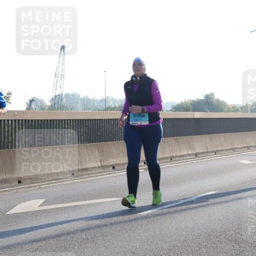 03.10.2025 - Köhlbrandbrückenlauf Luisa Fischer http://msf.ph/oto/8996480 03.10.2025 10:28:51 Position 3 2611, 3575 meine-sportfotos.de