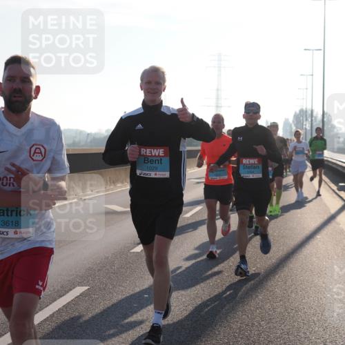 03.10.2025 - Köhlbrandbrückenlauf Fabian Wolf http://msf.ph/oto/8996528 03.10.2025 09:13:05 Position 3 3618, 1029, 1034, 1012 meine-sportfotos.de