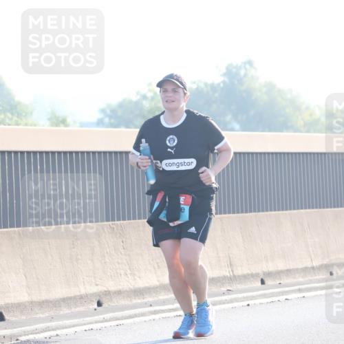 03.10.2025 - Köhlbrandbrückenlauf Luisa Fischer http://msf.ph/oto/8996548 03.10.2025 10:29:03 Position 3  meine-sportfotos.de