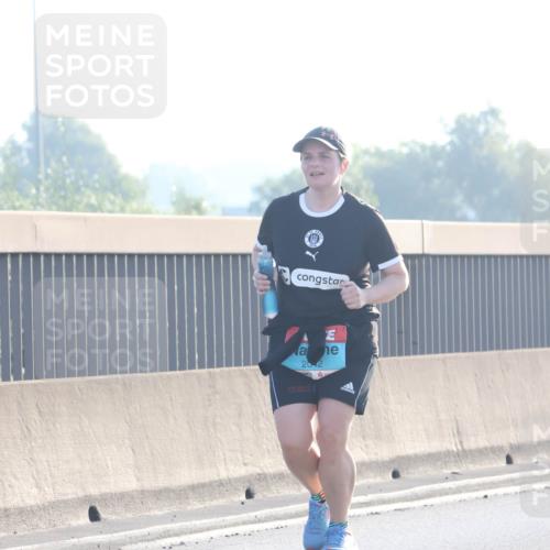 03.10.2025 - Köhlbrandbrückenlauf Luisa Fischer http://msf.ph/oto/8996550 03.10.2025 10:29:04 Position 3 2042 meine-sportfotos.de