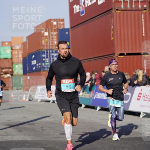 03.10.2025 - Köhlbrandbrückenlauf Michael Burmester http://msf.ph/oto/8996557 03.10.2025 09:59:33 Ziel 1077, 1158, 1248, 2788, 2997, 3087, 3464, 3718 meine-sportfotos.de