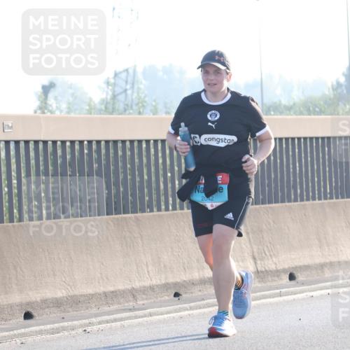 03.10.2025 - Köhlbrandbrückenlauf Luisa Fischer http://msf.ph/oto/8996558 03.10.2025 10:29:06 Position 3 2042 meine-sportfotos.de