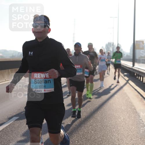 03.10.2025 - Köhlbrandbrückenlauf Fabian Wolf http://msf.ph/oto/8996559 03.10.2025 09:13:07 Position 3 1034 meine-sportfotos.de