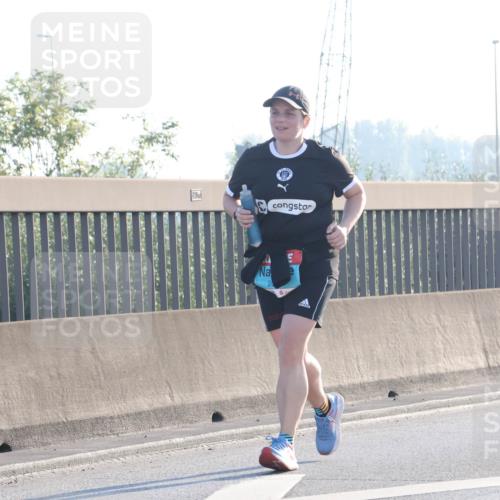 03.10.2025 - Köhlbrandbrückenlauf Luisa Fischer http://msf.ph/oto/8996564 03.10.2025 10:29:06 Position 3  meine-sportfotos.de