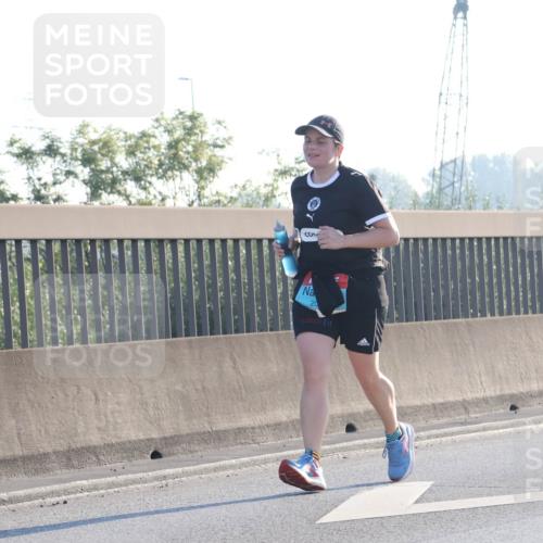 03.10.2025 - Köhlbrandbrückenlauf Luisa Fischer http://msf.ph/oto/8996566 03.10.2025 10:29:07 Position 3 20 meine-sportfotos.de