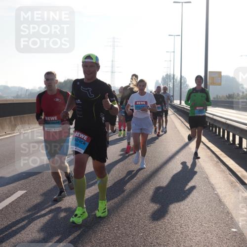 03.10.2025 - Köhlbrandbrückenlauf Fabian Wolf http://msf.ph/oto/8996593 03.10.2025 09:13:08 Position 3 3490, 3609 meine-sportfotos.de