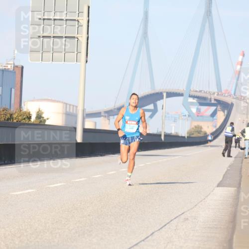 03.10.2025 - Köhlbrandbrückenlauf Luisa Fischer http://msf.ph/oto/8996607 03.10.2025 10:33:14 Position 3  meine-sportfotos.de