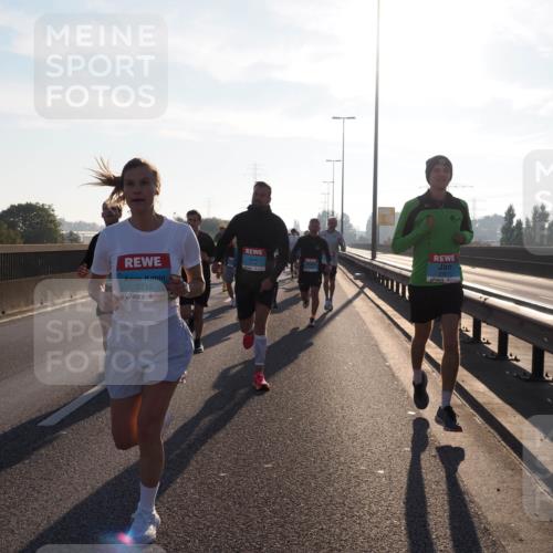 03.10.2025 - Köhlbrandbrückenlauf Fabian Wolf http://msf.ph/oto/8996618 03.10.2025 09:13:10 Position 3 3715, 2701 meine-sportfotos.de