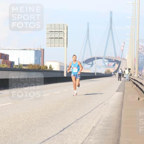 03.10.2025 - Köhlbrandbrückenlauf Luisa Fischer http://msf.ph/oto/8996619 03.10.2025 10:33:15 Position 3  meine-sportfotos.de