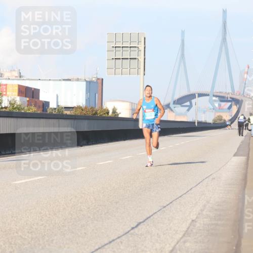 03.10.2025 - Köhlbrandbrückenlauf Luisa Fischer http://msf.ph/oto/8996625 03.10.2025 10:33:16 Position 3  meine-sportfotos.de