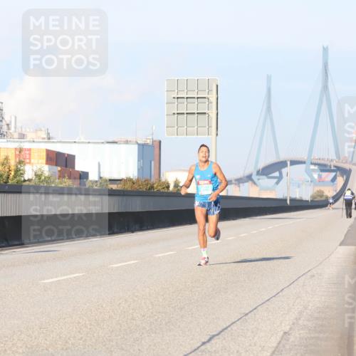 03.10.2025 - Köhlbrandbrückenlauf Luisa Fischer http://msf.ph/oto/8996630 03.10.2025 10:33:17 Position 3  meine-sportfotos.de