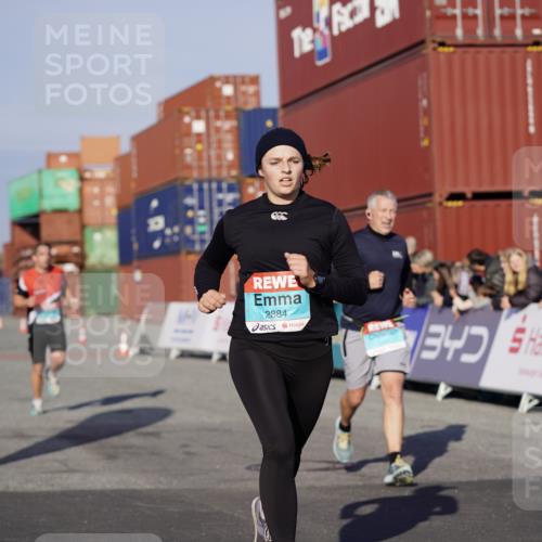 03.10.2025 - Köhlbrandbrückenlauf Michael Burmester http://msf.ph/oto/8996688 03.10.2025 09:59:48 Ziel 1297, 2697, 2710, 2884, 2959, 3137 meine-sportfotos.de