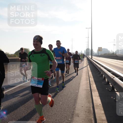03.10.2025 - Köhlbrandbrückenlauf Fabian Wolf http://msf.ph/oto/8996703 03.10.2025 09:13:19 Position 3 2703 meine-sportfotos.de