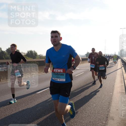 03.10.2025 - Köhlbrandbrückenlauf Fabian Wolf http://msf.ph/oto/8996717 03.10.2025 09:13:20 Position 3 1023 meine-sportfotos.de