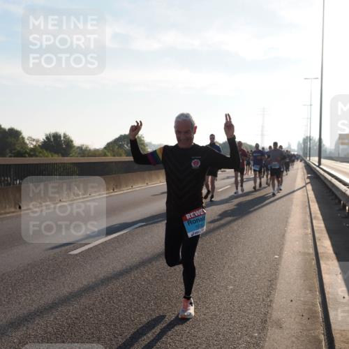 03.10.2025 - Köhlbrandbrückenlauf Fabian Wolf http://msf.ph/oto/8996803 03.10.2025 09:13:31 Position 3 1020 meine-sportfotos.de
