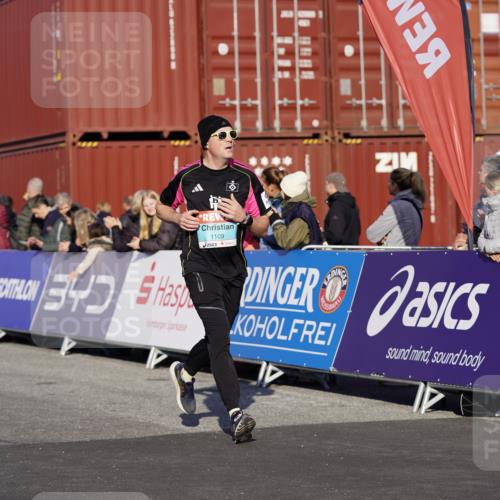 03.10.2025 - Köhlbrandbrückenlauf Michael Burmester http://msf.ph/oto/8996824 03.10.2025 10:00:12 Ziel 1071, 1109, 1237, 1315, 3041, 3820 meine-sportfotos.de