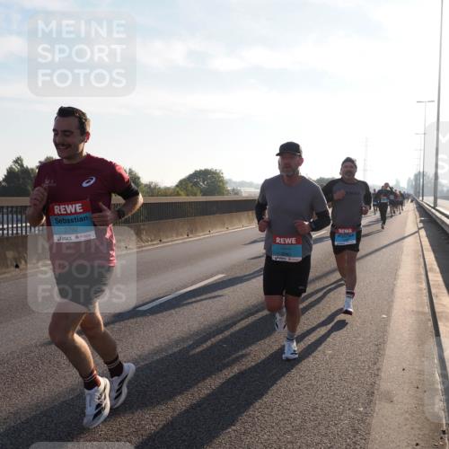 03.10.2025 - Köhlbrandbrückenlauf Fabian Wolf http://msf.ph/oto/8996836 03.10.2025 09:13:34 Position 3 2792, 3785 meine-sportfotos.de