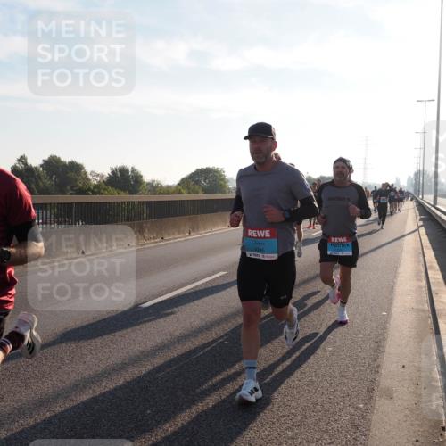 03.10.2025 - Köhlbrandbrückenlauf Fabian Wolf http://msf.ph/oto/8996838 03.10.2025 09:13:34 Position 3 2792, 3785 meine-sportfotos.de