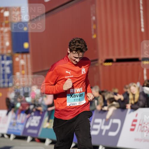 03.10.2025 - Köhlbrandbrückenlauf Michael Burmester http://msf.ph/oto/8996873 03.10.2025 10:00:21 Ziel 1018, 1106, 1118, 1175, 1262, 3041 meine-sportfotos.de