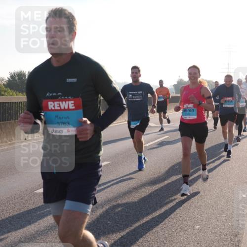 03.10.2025 - Köhlbrandbrückenlauf Fabian Wolf http://msf.ph/oto/8996910 03.10.2025 09:13:42 Position 3 3763, 2024, 3249 meine-sportfotos.de