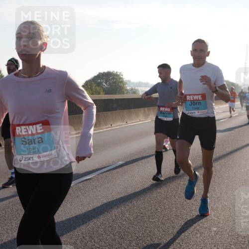 03.10.2025 - Köhlbrandbrückenlauf Fabian Wolf http://msf.ph/oto/8996941 03.10.2025 09:13:45 Position 3 1251, 1069, 1048 meine-sportfotos.de