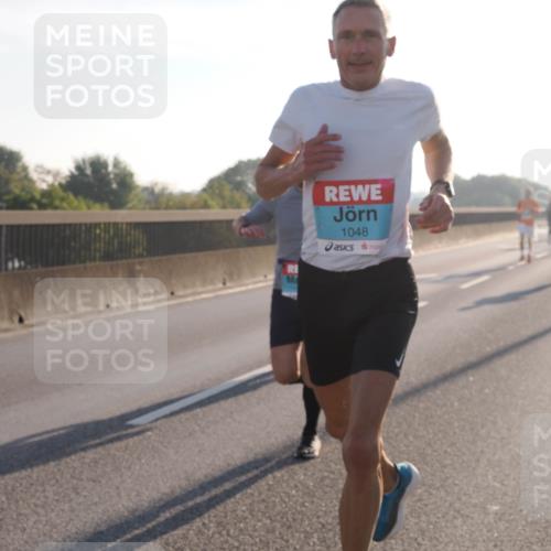 03.10.2025 - Köhlbrandbrückenlauf Fabian Wolf http://msf.ph/oto/8996947 03.10.2025 09:13:46 Position 3 1048 meine-sportfotos.de