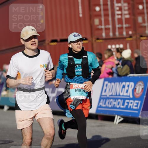 03.10.2025 - Köhlbrandbrückenlauf Michael Burmester http://msf.ph/oto/8997016 03.10.2025 10:00:42 Ziel 1082, 1133, 1330, 1553, 1826, 3307, 3342, 3651, 3658 meine-sportfotos.de