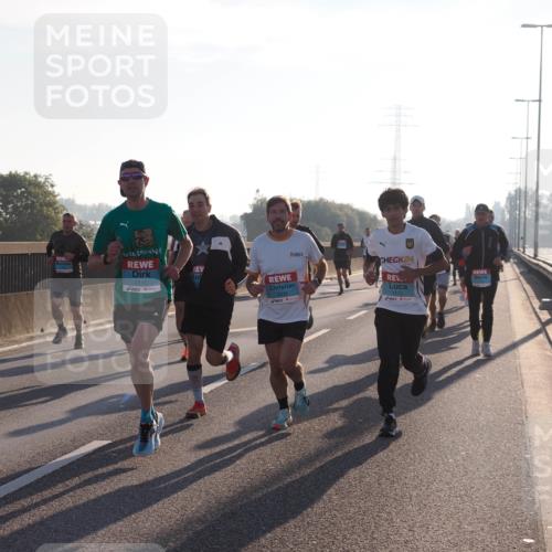03.10.2025 - Köhlbrandbrückenlauf Fabian Wolf http://msf.ph/oto/8997176 03.10.2025 09:14:19 Position 3 24, 2815, 3338, 1112 meine-sportfotos.de