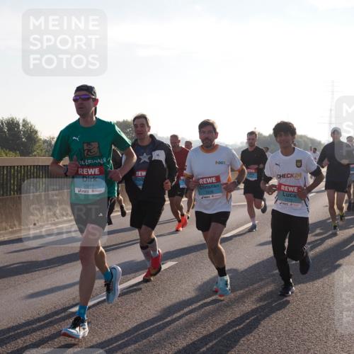 03.10.2025 - Köhlbrandbrückenlauf Fabian Wolf http://msf.ph/oto/8997188 03.10.2025 09:14:20 Position 3 2815, 3338, 24, 1112 meine-sportfotos.de