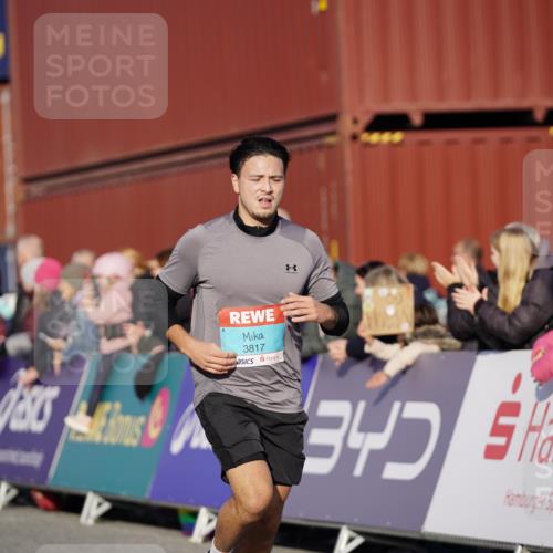 03.10.2025 - Köhlbrandbrückenlauf Michael Burmester http://msf.ph/oto/8997219 03.10.2025 10:01:10 Ziel 1115, 1122, 1157, 1176, 1316, 3164, 3817 meine-sportfotos.de