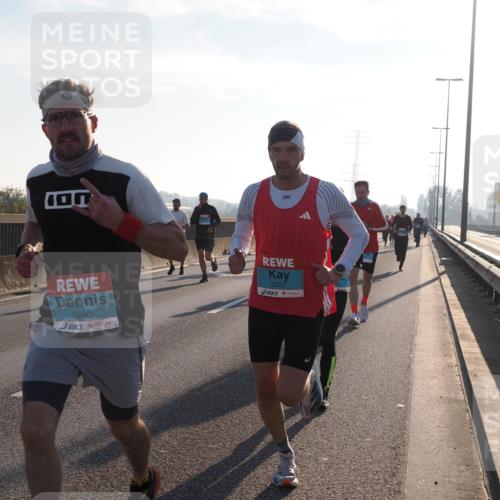 03.10.2025 - Köhlbrandbrückenlauf Fabian Wolf http://msf.ph/oto/8997221 03.10.2025 09:14:24 Position 3 2880, 3527 meine-sportfotos.de