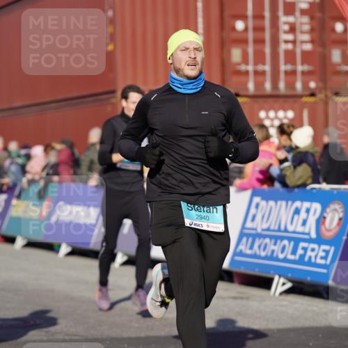 03.10.2025 - Köhlbrandbrückenlauf Michael Burmester http://msf.ph/oto/8997261 03.10.2025 10:01:18 Ziel 1122, 1157, 1316, 1368, 2940, 3164, 3204, 3454, 3817 meine-sportfotos.de
