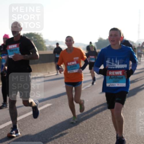 03.10.2025 - Köhlbrandbrückenlauf Fabian Wolf http://msf.ph/oto/8997386 03.10.2025 09:14:47 Position 3 2920 meine-sportfotos.de