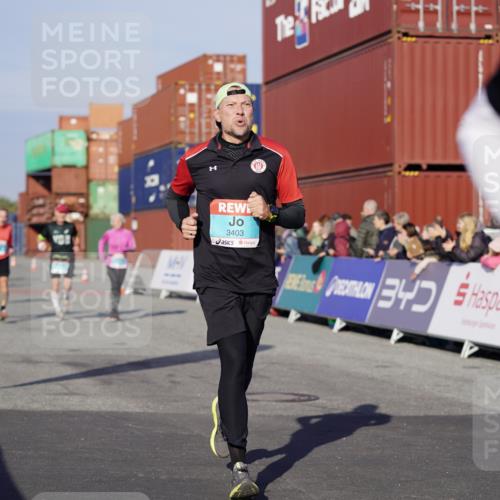 03.10.2025 - Köhlbrandbrückenlauf Michael Burmester http://msf.ph/oto/8997421 03.10.2025 10:01:41 Ziel 1043, 1165, 1284, 1526, 2694, 2857, 2979, 3263, 3264, 3403 meine-sportfotos.de