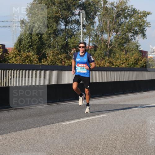 03.10.2025 - Köhlbrandbrückenlauf Luisa Fischer http://msf.ph/oto/8997437 03.10.2025 10:34:11 Position 3 3247 meine-sportfotos.de