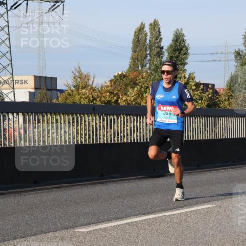 03.10.2025 - Köhlbrandbrückenlauf Luisa Fischer http://msf.ph/oto/8997447 03.10.2025 10:34:13 Position 3 3247 meine-sportfotos.de