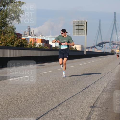 03.10.2025 - Köhlbrandbrückenlauf Luisa Fischer http://msf.ph/oto/8997452 03.10.2025 10:34:54 Position 3  meine-sportfotos.de