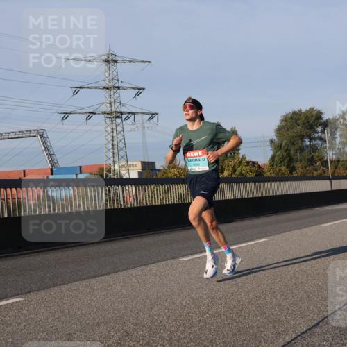 03.10.2025 - Köhlbrandbrückenlauf Luisa Fischer http://msf.ph/oto/8997475 03.10.2025 10:34:57 Position 3 1008 meine-sportfotos.de