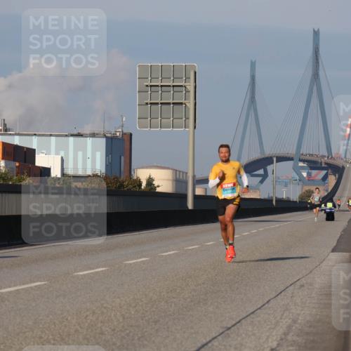 03.10.2025 - Köhlbrandbrückenlauf Luisa Fischer http://msf.ph/oto/8997490 03.10.2025 10:35:07 Position 3  meine-sportfotos.de