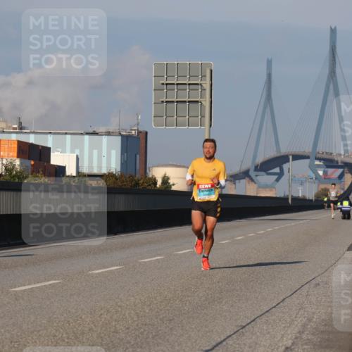 03.10.2025 - Köhlbrandbrückenlauf Luisa Fischer http://msf.ph/oto/8997497 03.10.2025 10:35:08 Position 3  meine-sportfotos.de