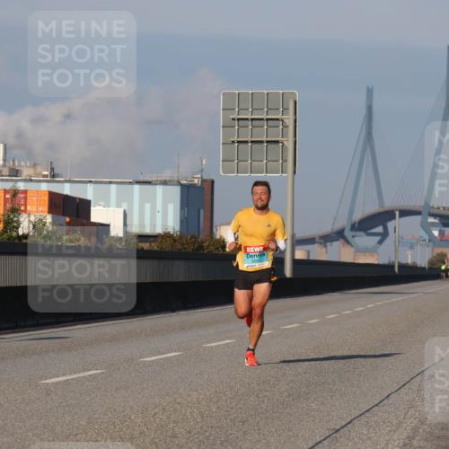 03.10.2025 - Köhlbrandbrückenlauf Luisa Fischer http://msf.ph/oto/8997502 03.10.2025 10:35:09 Position 3  meine-sportfotos.de