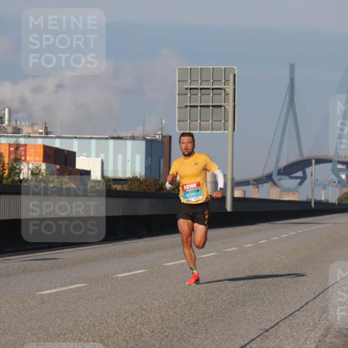 03.10.2025 - Köhlbrandbrückenlauf Luisa Fischer http://msf.ph/oto/8997504 03.10.2025 10:35:09 Position 3  meine-sportfotos.de