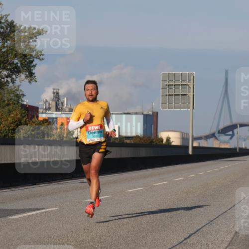 03.10.2025 - Köhlbrandbrückenlauf Luisa Fischer http://msf.ph/oto/8997522 03.10.2025 10:35:11 Position 3 3590 meine-sportfotos.de