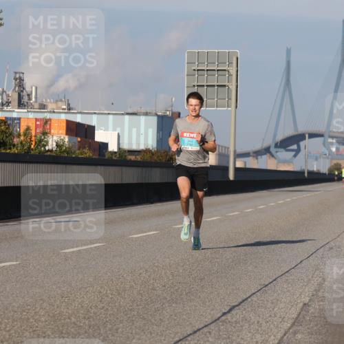 03.10.2025 - Köhlbrandbrückenlauf Luisa Fischer http://msf.ph/oto/8997535 03.10.2025 10:35:31 Position 3 3782 meine-sportfotos.de